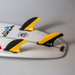 FCS II Mick Fanning MF PC Surfboard Fins Large Black Mango